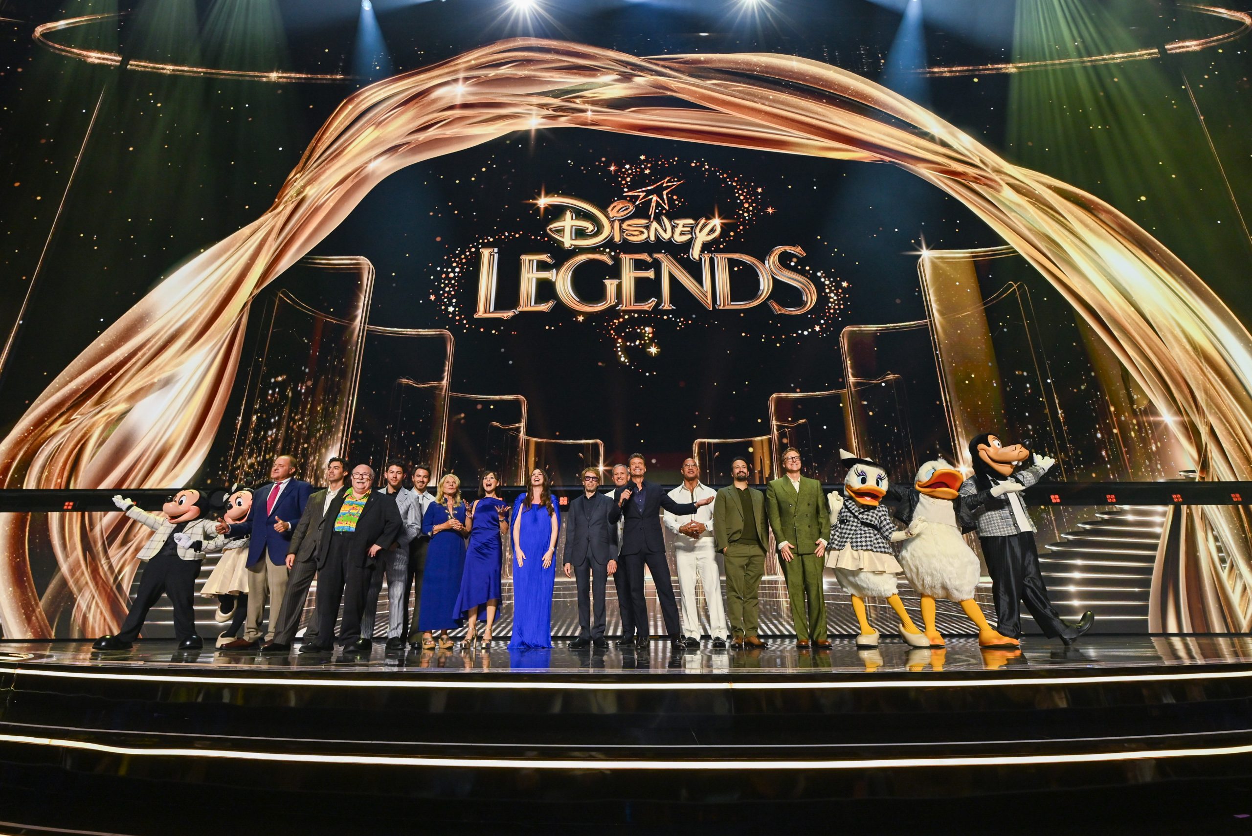 Disney Legends Awards Ceremony Honors the Stars and Visionaries of Disney’s Enduring Legacy on the Final Day of D23: The Ultimate Disney Fan Event