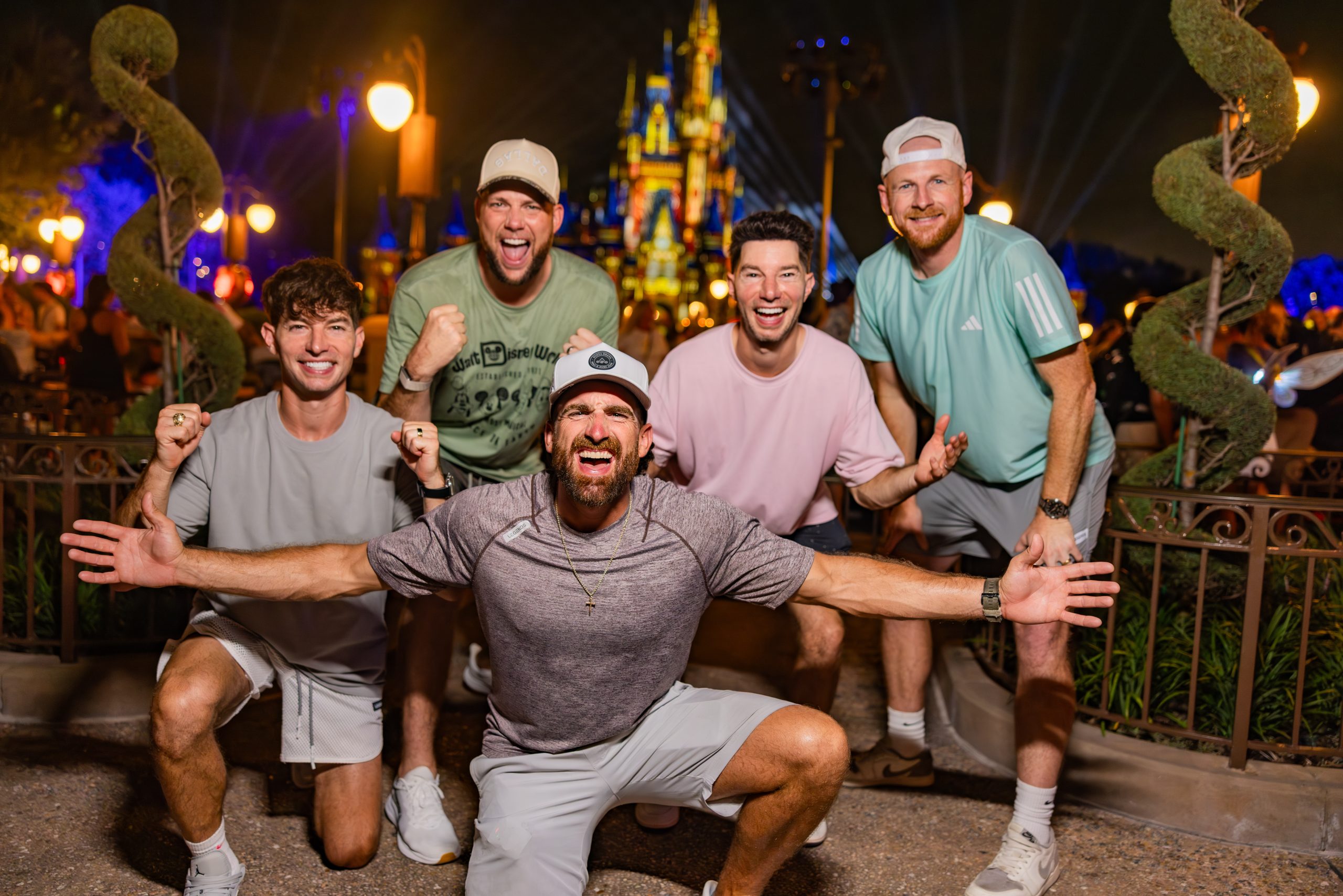 Disney und Dude Perfect kündigen eine konzernweite kreative Partnerschaft an