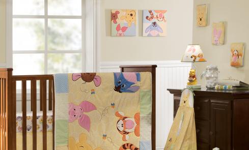 Walt Disney Winnie The Pooh Bear & Balloon Baby Nursery Crib Quilt