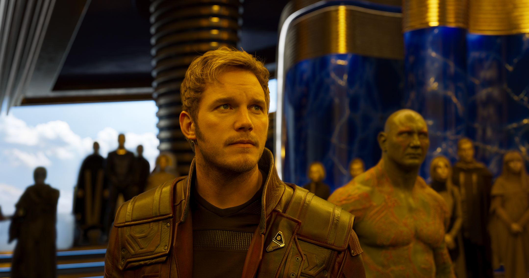  Guardians of the Galaxy Vol. 2 : Chris Pratt, Bradley Cooper,  Vin Diesel, Pom Klementieff, ZoÃ« Saldana, Dave Bautista, Michael Rooker,  Karen Gillan, Elizabeth Debicki, Chris Sullivan, Sean Gunn, Sylvester  Stallone