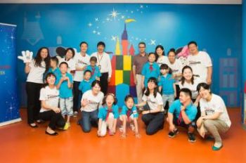 Shanghai Disney VoluntEARS Promote Summer Fun in Local Communities